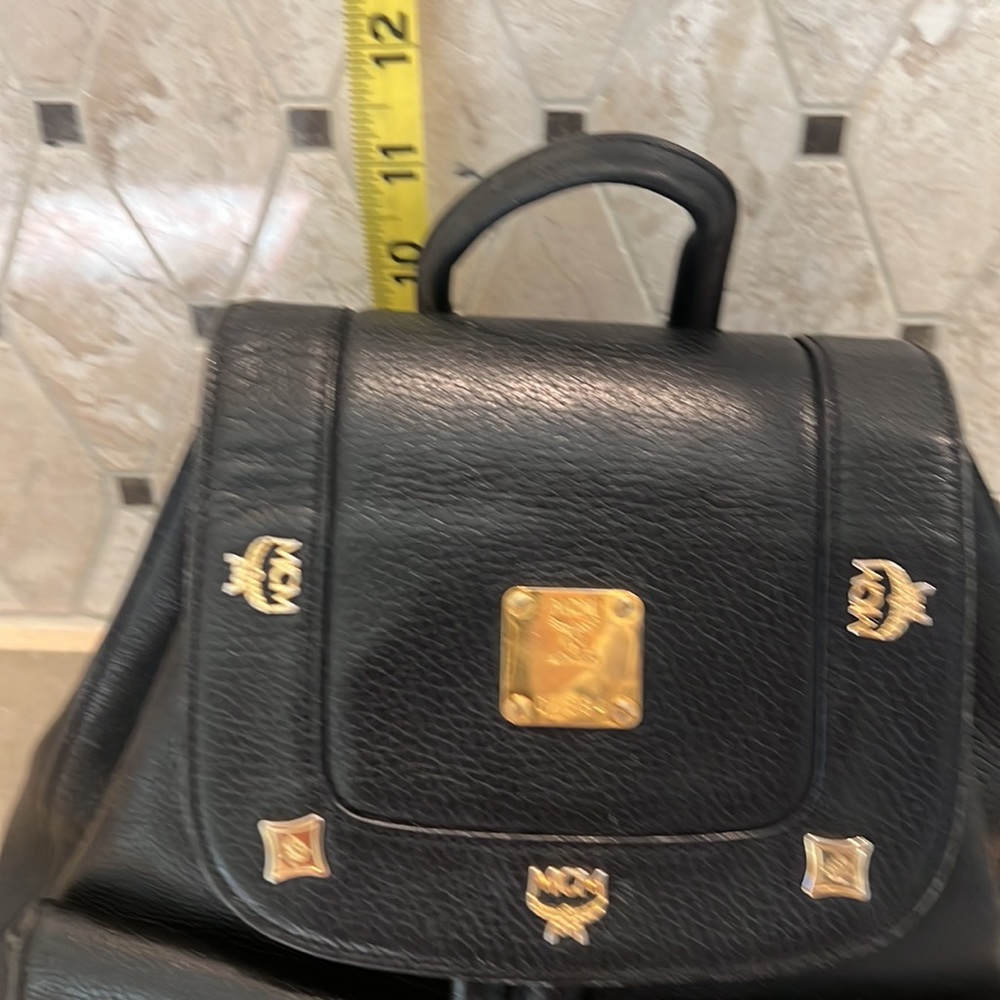 Beautiful MCM leather Backpack - Picture 16 of 16
